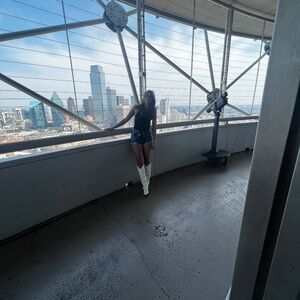 Meet your Posher, Nina